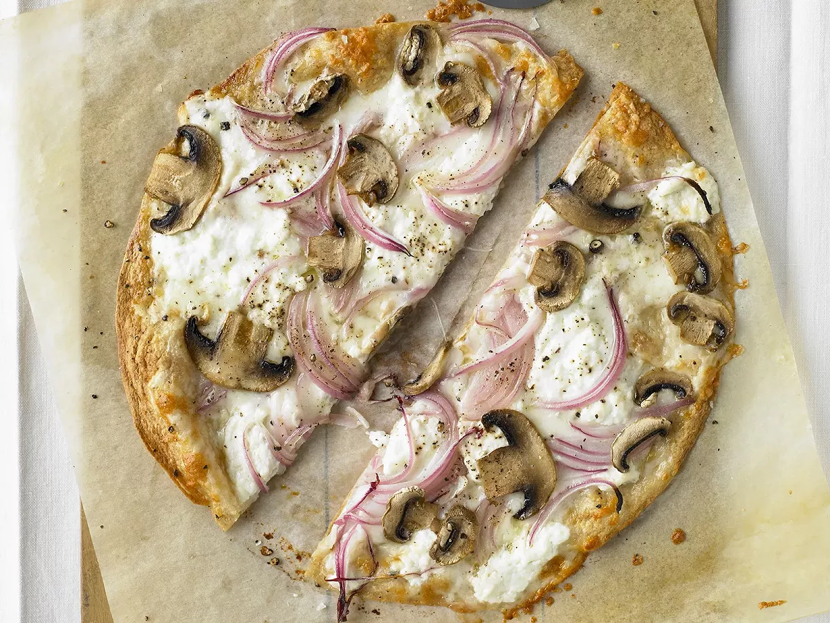 Pizzas base cr&egrave;me Mia Pizza